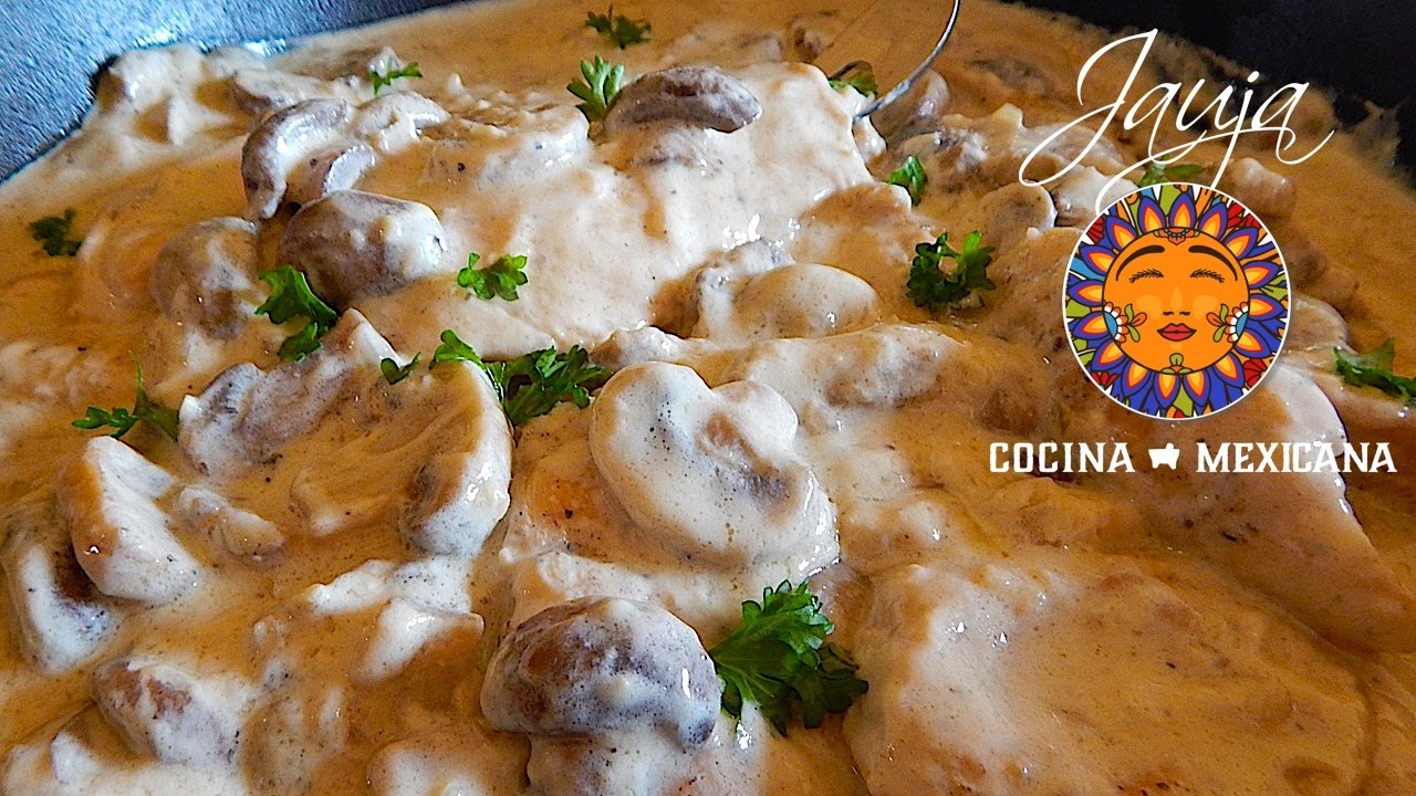 Pollo en Crema de Champiñones
