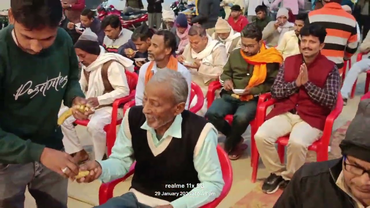 मैं तेरा तू मेरा प्यारे ये जीवन अब तेरे सहारे। तेरे हांथ में मेरी यह पतवार है। मेरे मन का मोहन तूं।।