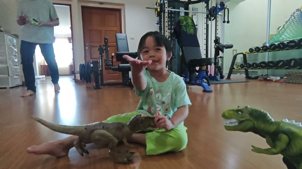 ทิกก้าร์กับไดโนเสาร์ของเขา