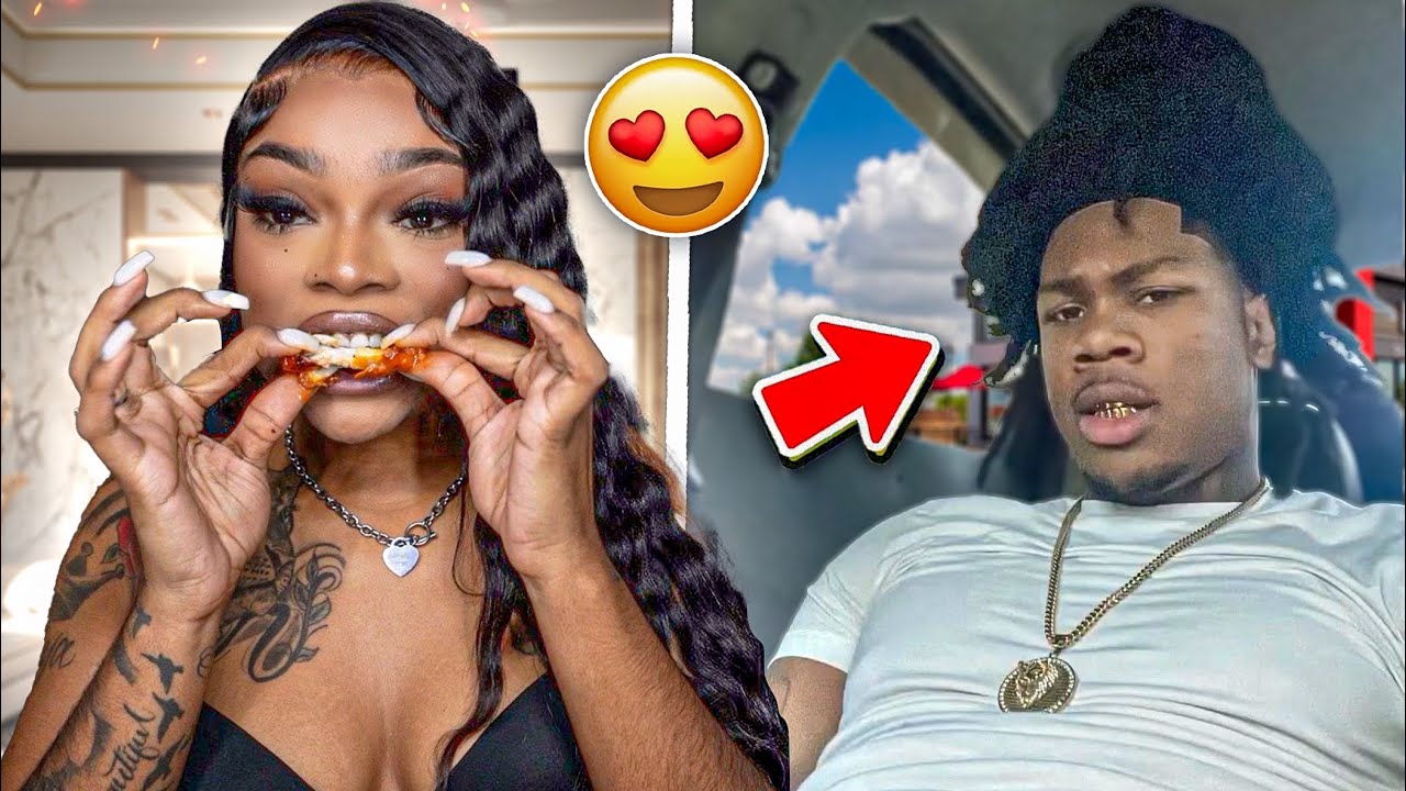 Eating Wings & Trolling On The Monkey App To Get Their Reactions 😂😂