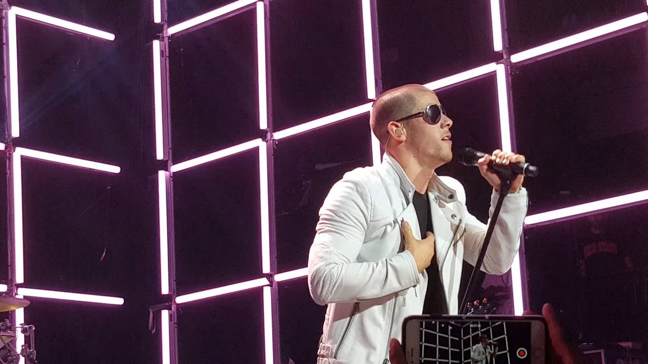 Nick Jonas - Chains @ TWC VMA Concert  - Avalon Hollywood