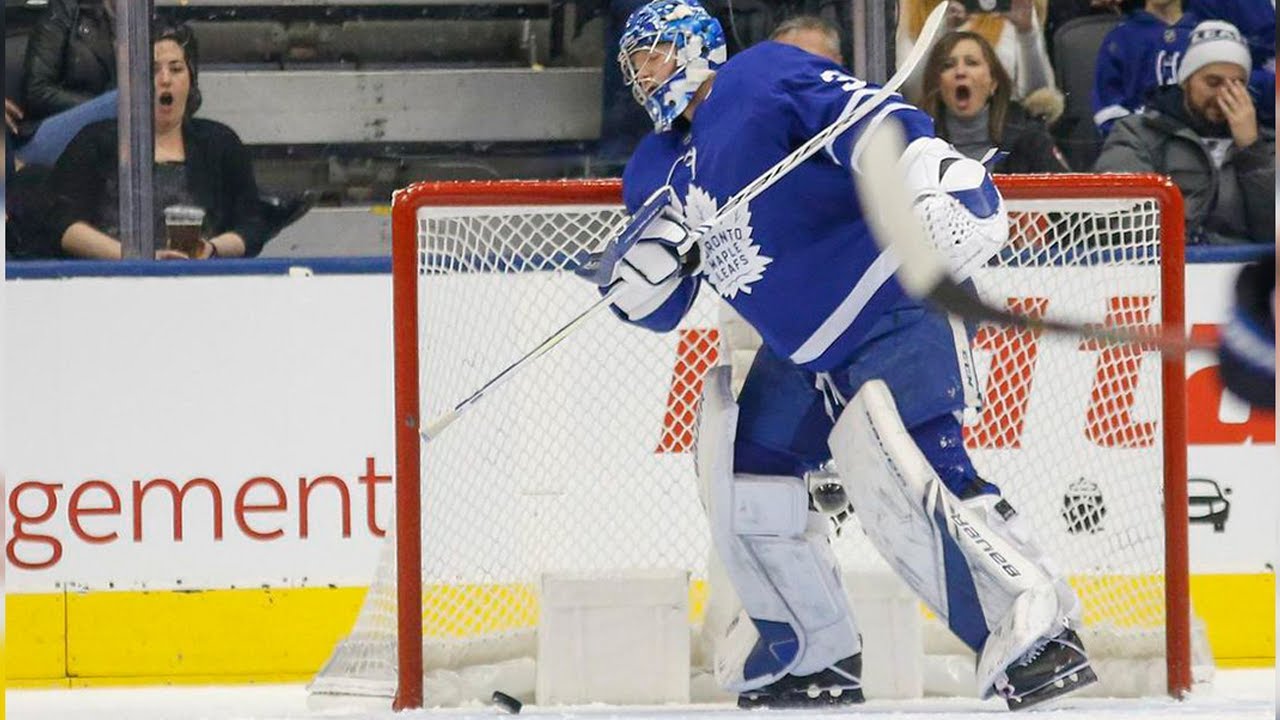 NHL: Goalies Falling Down