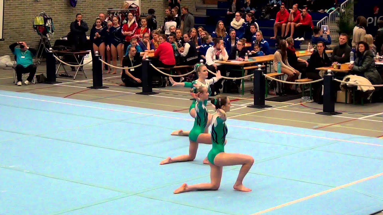 BOAC 2014   102   008   WG   Junior 11 19   Dyn   SUI   NSW Akroteam Schweiz, Alina Stax, Melanie Bu