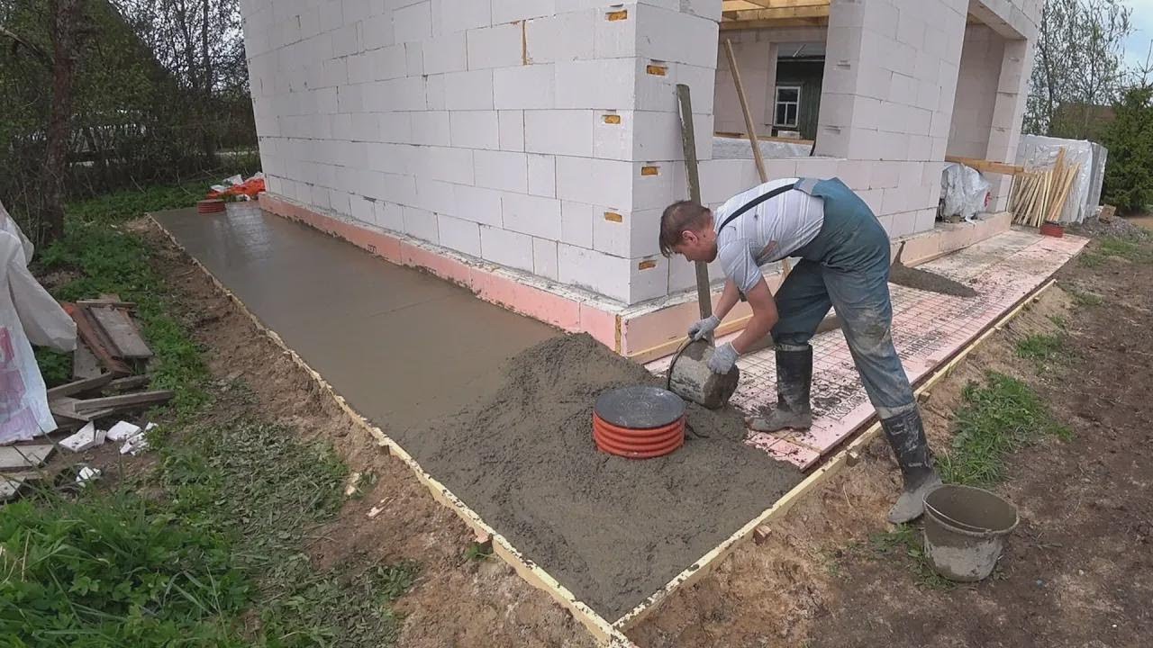 So baust du eine gedämmte Bodenplatte ganz einfach selbst