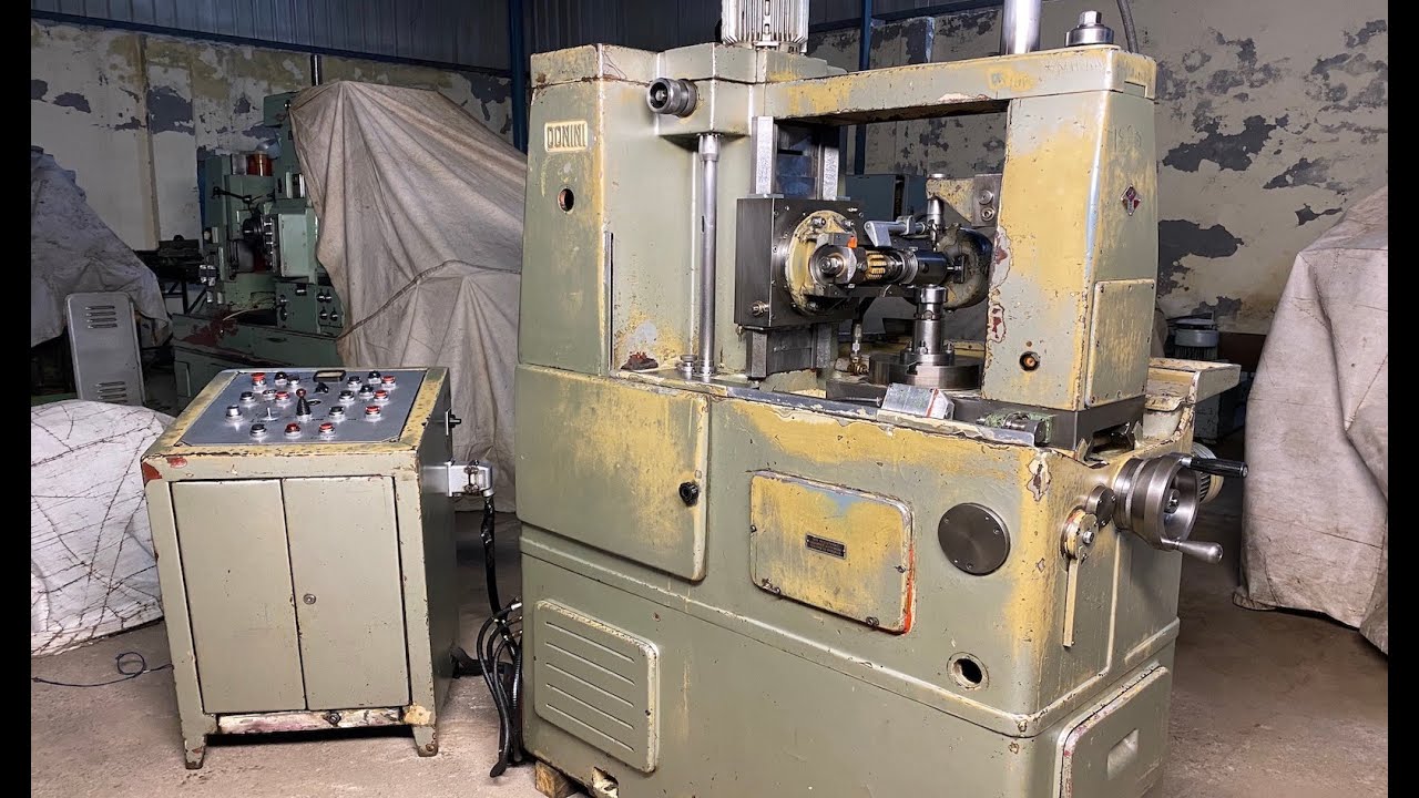 Gear Hobbing Machine - Donini A29 - 3.5 Module x 290 mm Gear Diameter