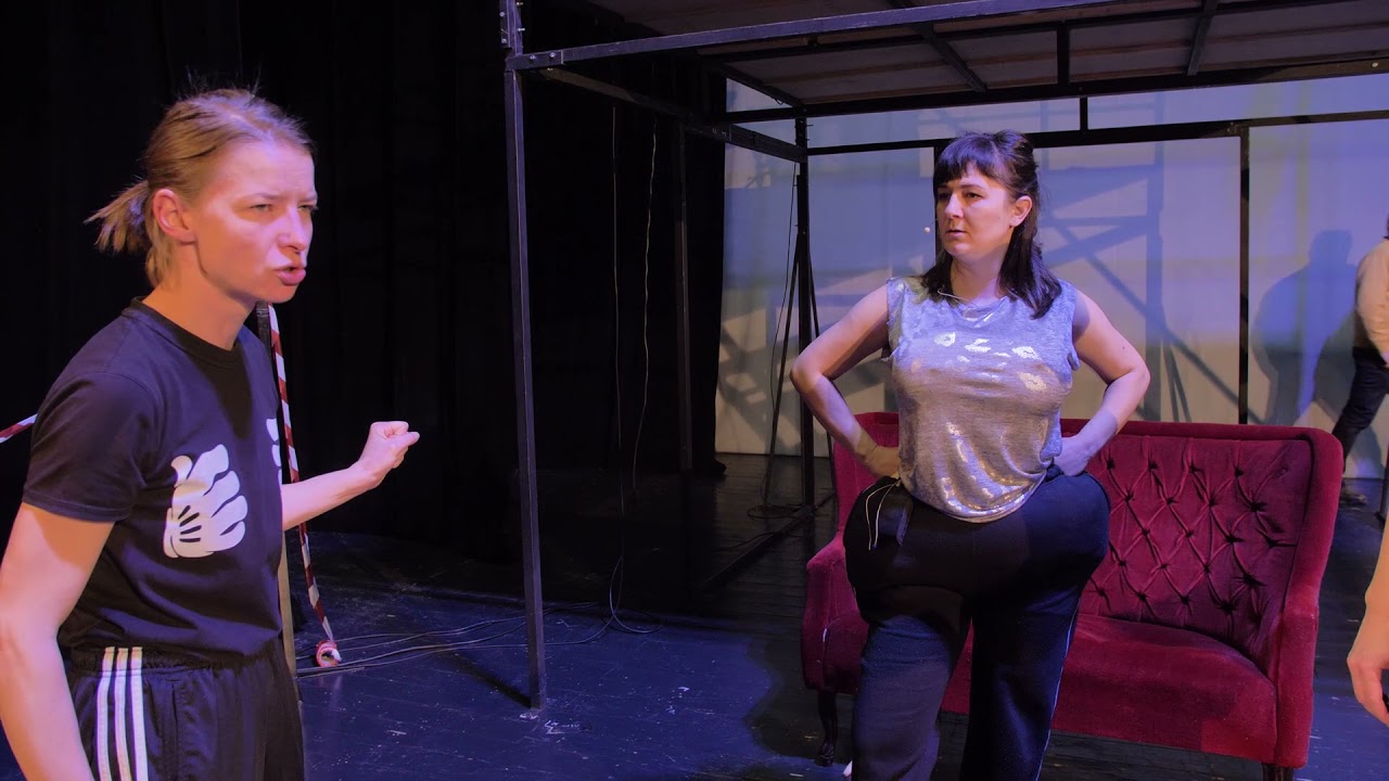 Behind the scenes: CHIRIȚA ÎN CARANTINĂ - Teatrul Național Cluj-Napoca