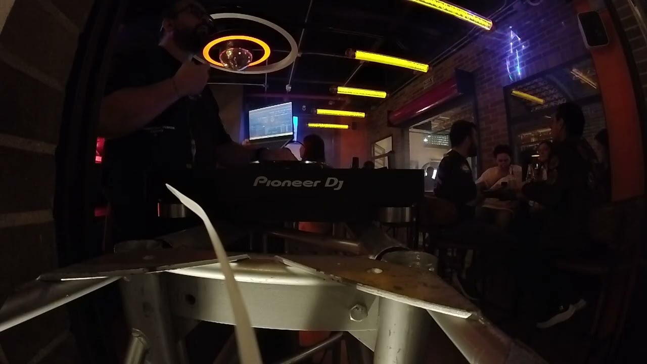 Solo CLÁSICOS: Depeche Mode, Daft Punk y Bob Sinclair en Moovin (DJ Set)