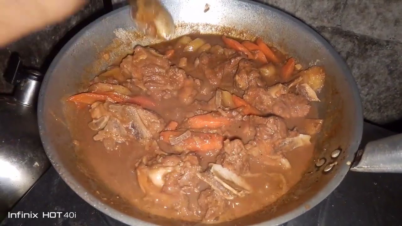 kain napo kami ulam ay kalderetang buto buto ng baboy