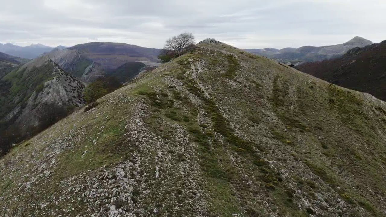 Hayedos de Gordon, Pico Bregón (La Vid, Ciñera de Gordón) a vista de dron