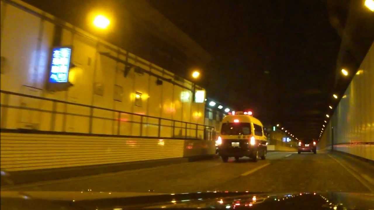 緊急放送!!トンネル内で事故発生