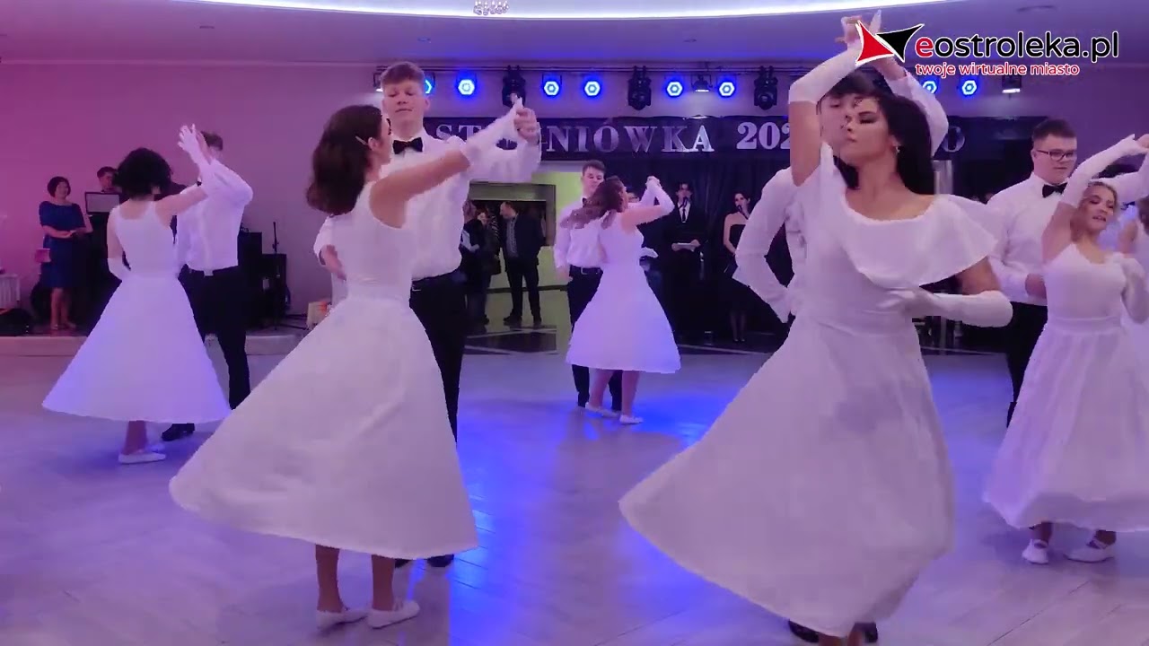 Studniówka 2023 III LO w Ostrołęce - Walc