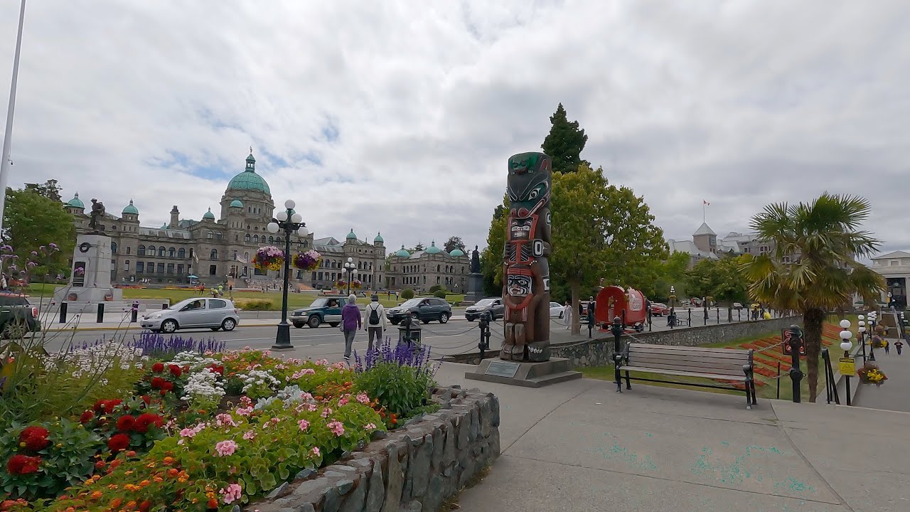 Downtown Victoria BC Canada. Walking Tour of City Centre. Beautiful British Columbia.