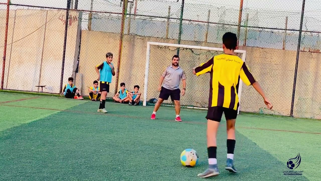 كيف يتحرك المهاجم داخل الجزاء المدرب علي كاظم محسن 2022