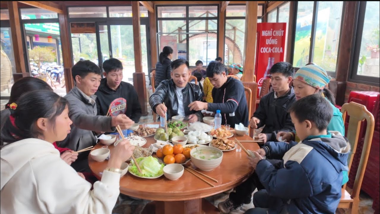 Đại Tiệc Tất Niên 12 Món Tuyệt Ngon Bà Con Làm Đường Lũng Chàm Do Team Phạm Dũng Tài Trợ