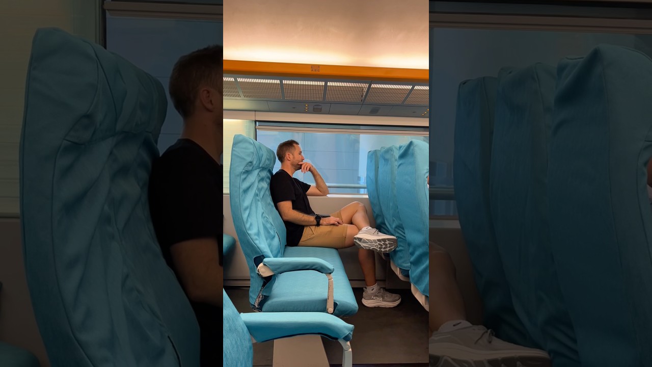 📍Маглев, Шанхай. Поездка на расстояние около 30 км от аэропорта до станции Лунъян-роуд заняла 8 м...