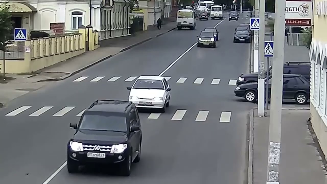 Incredibili Incidenti Stradali Captati in Diretta: Non Crederai ai Tuoi Occhi! 🚗💥 #dashcam #crash