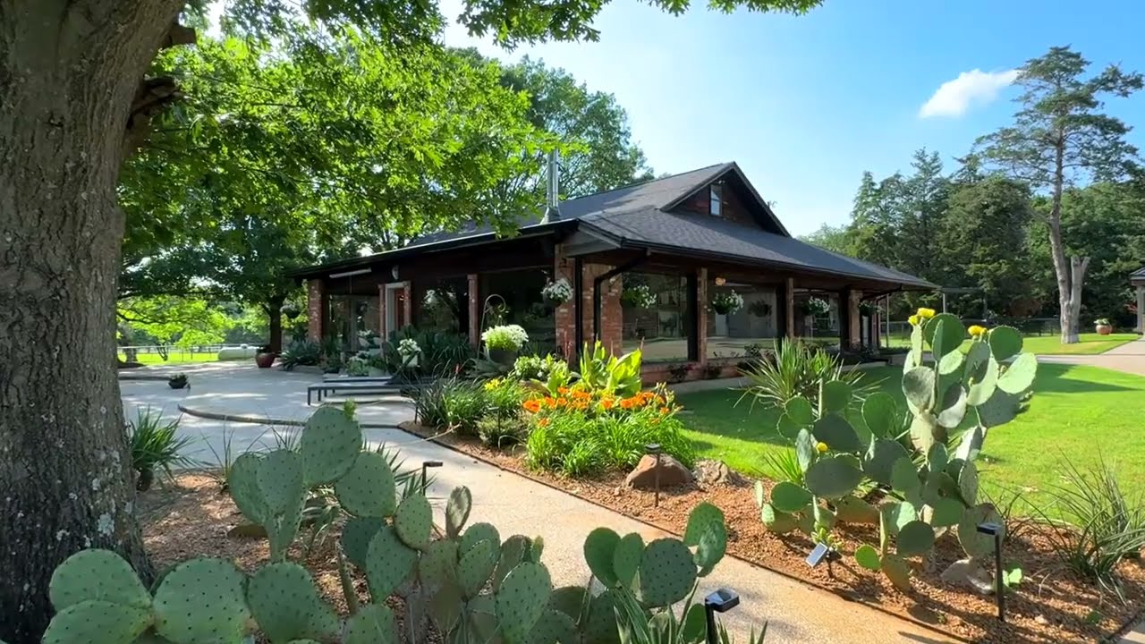For Sale: North Texas Horse Ranch with 2 Homes | 88+ Acre Multi-Generational Equestrian Estate