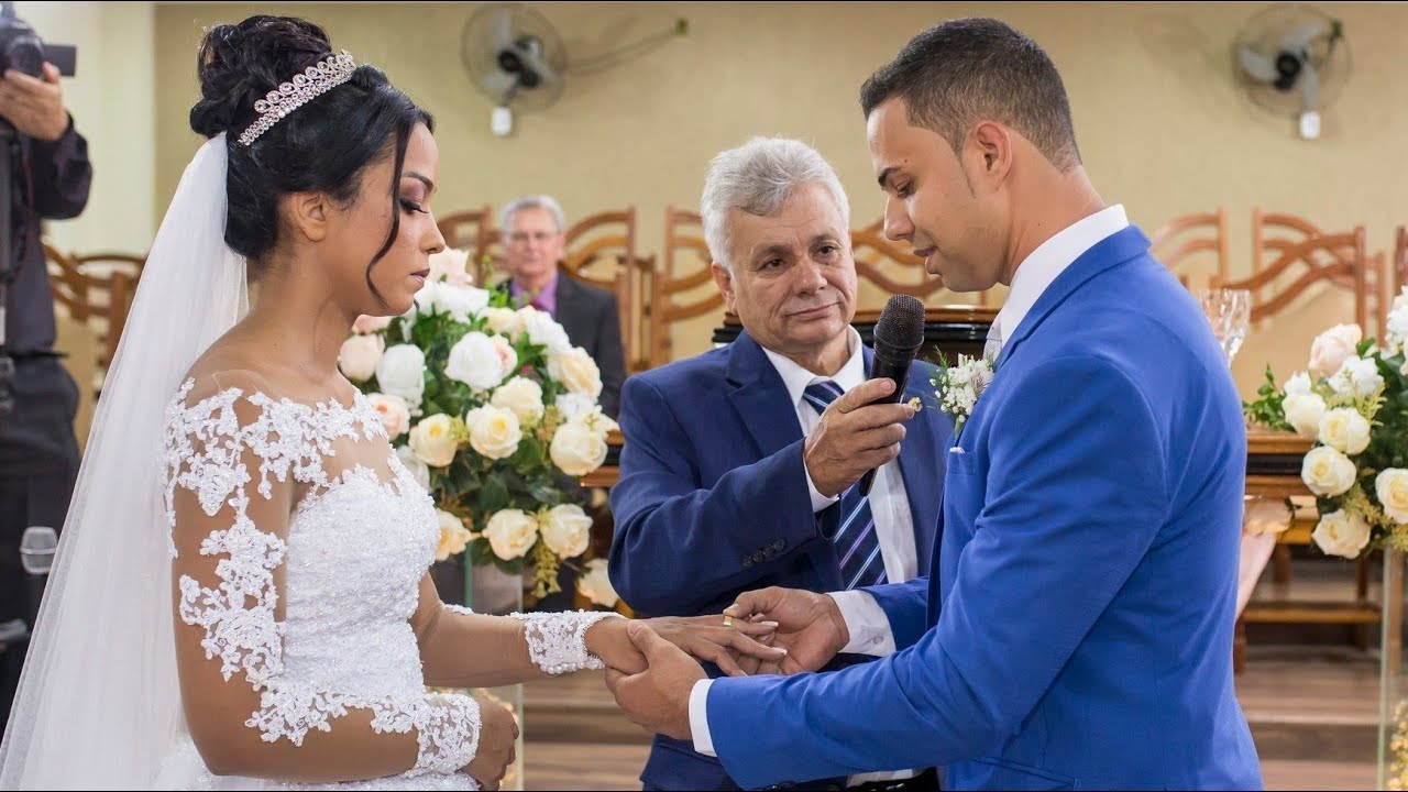 Bride surprises groom with emotional vows, full ceremony video, evangelical wedding (*)