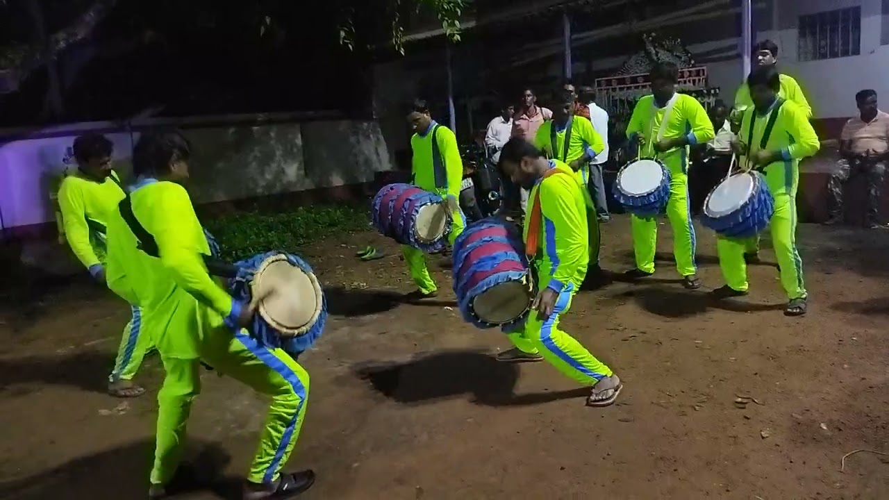 dogor bajna #dancemusic garu dever tim bajche  mondal gram    maa jogat gouri gram vromon