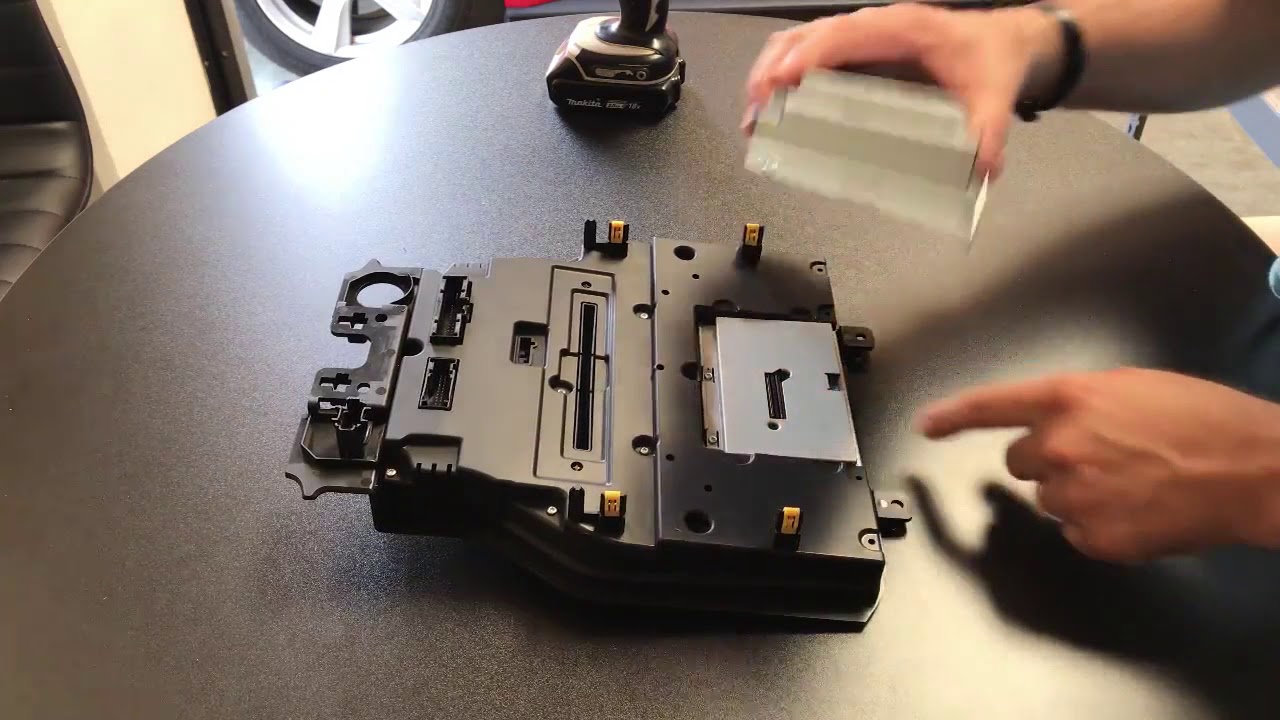 2015 up Ford Mustang navigation interface installation