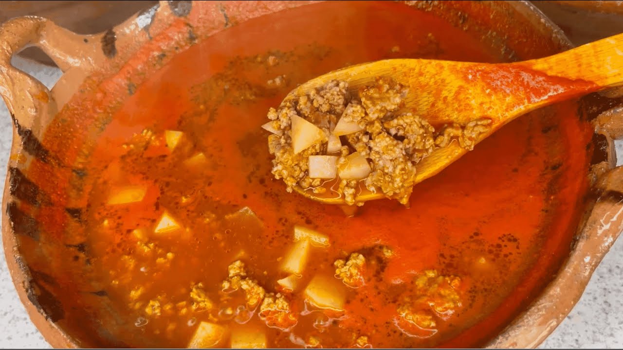 CARNE MOLIDA EN CHILE GUAJILLO/FABI CEA