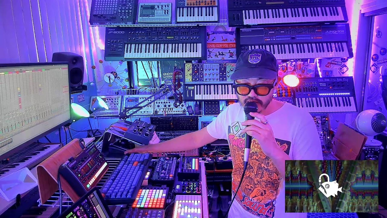 Synth Sketches in the Spaceship