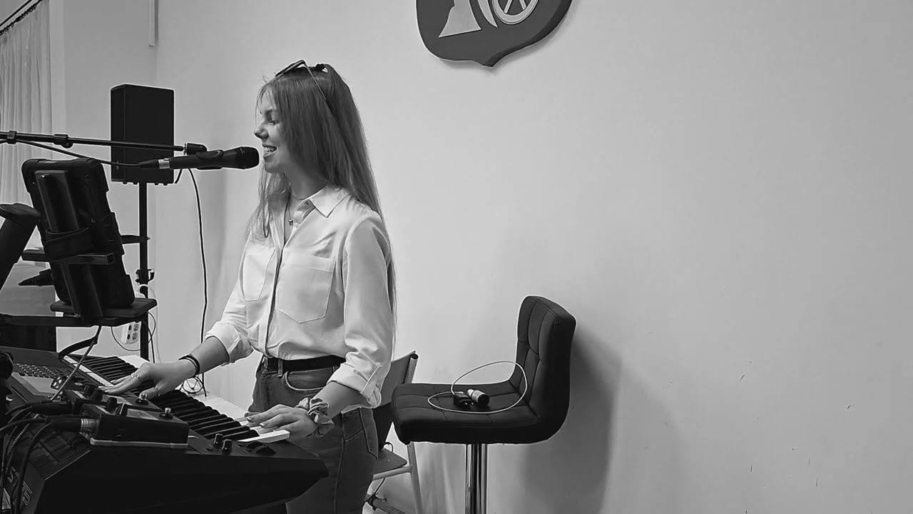 Induljon a banzáj- Vivien cover🤘