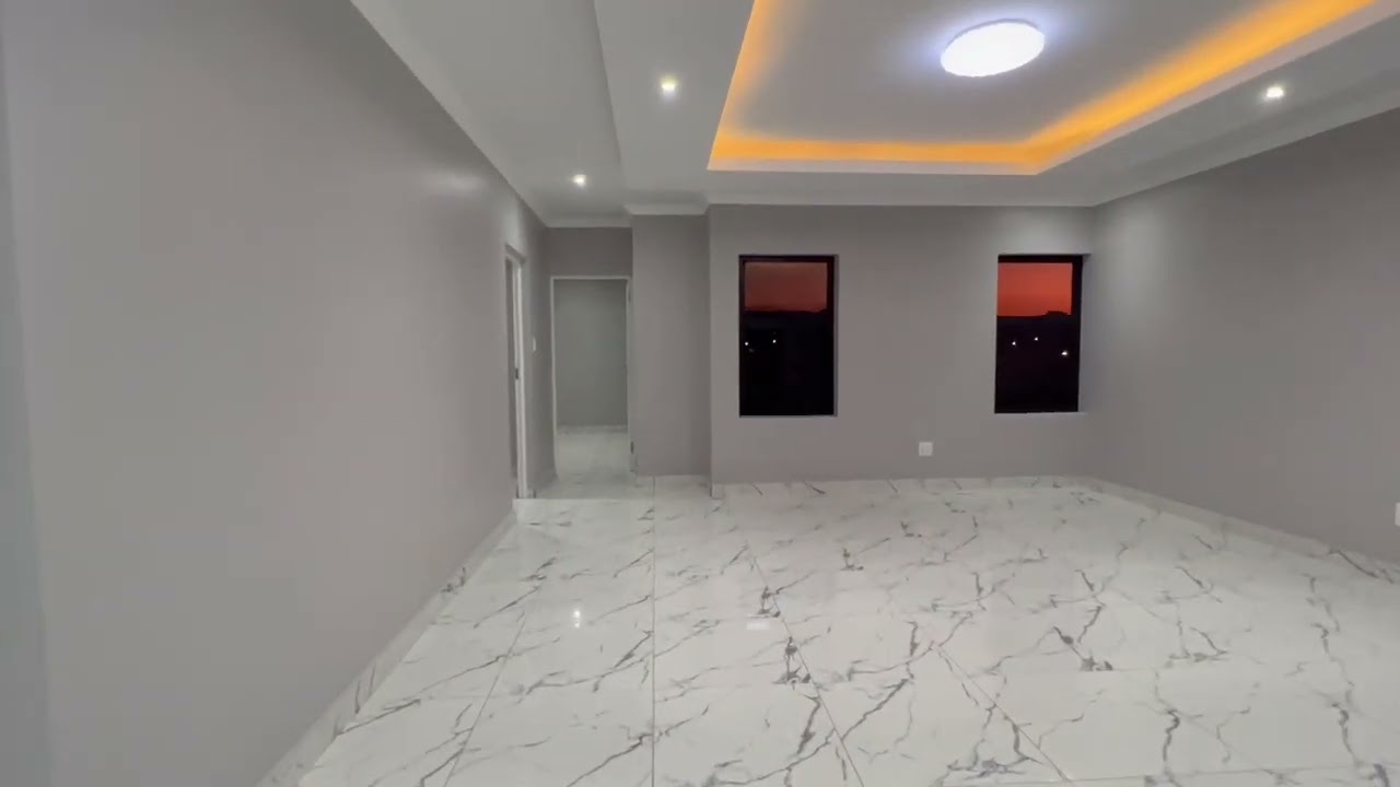 Luxury brand new home in Six fountains.