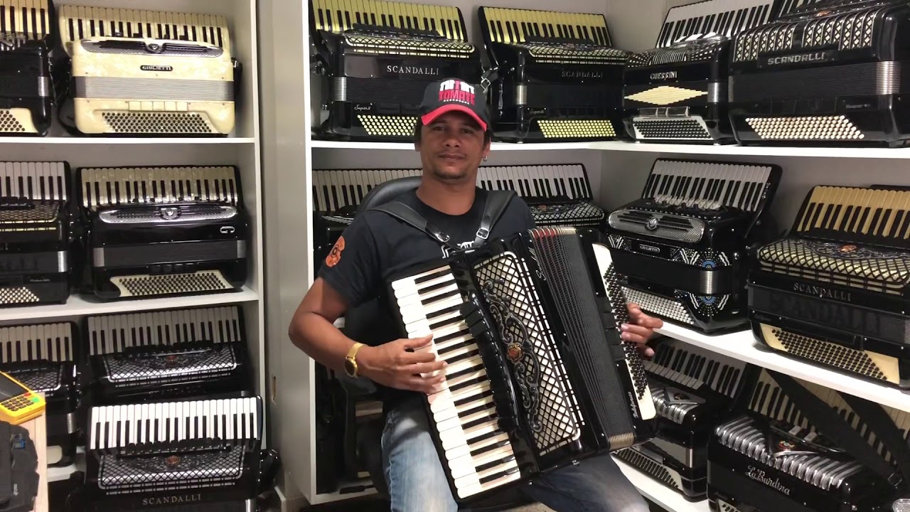 Scandalli Meia Lua anos 60
