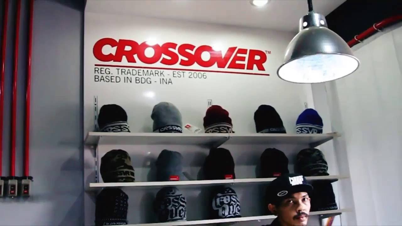 CROSSOVERBDG GUNUNG BATU STORE
