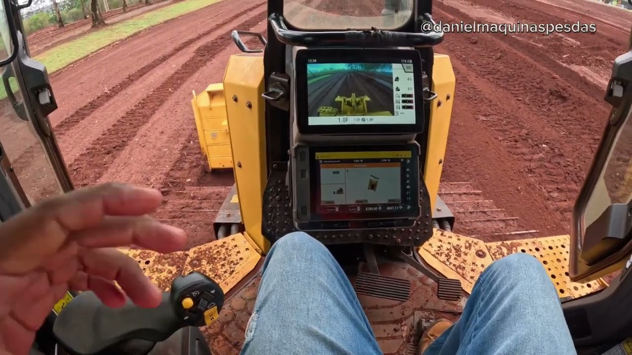 TRATOR DE ESTEIRA D5 DA CATERPILLAR INFORMAÇÕES DA TECNOLOGIA 2D E 3D