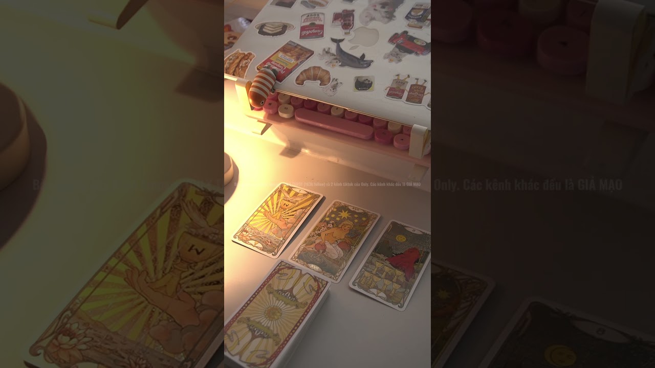 Only tarot || Ai đang đến với bạn
