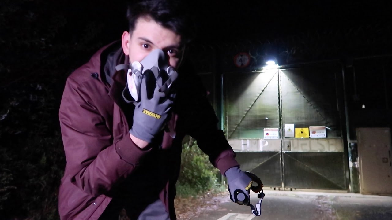 EXPLORING HAUNTED ABANDONED PLACES OVERNIGHT! (SCARY!)