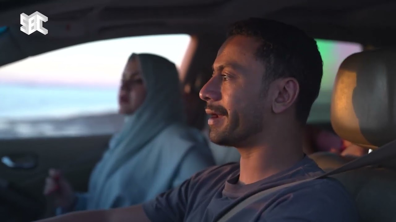رحلة بحرية تحولت إلى كابوس لمحمد وعائلته.
