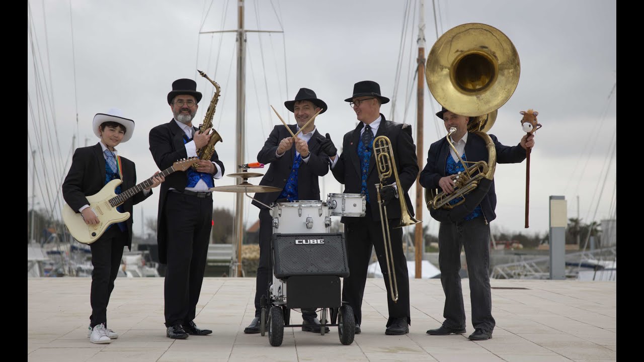 Clip des Misters de l'Ouest - Fanfare de rue - version courte