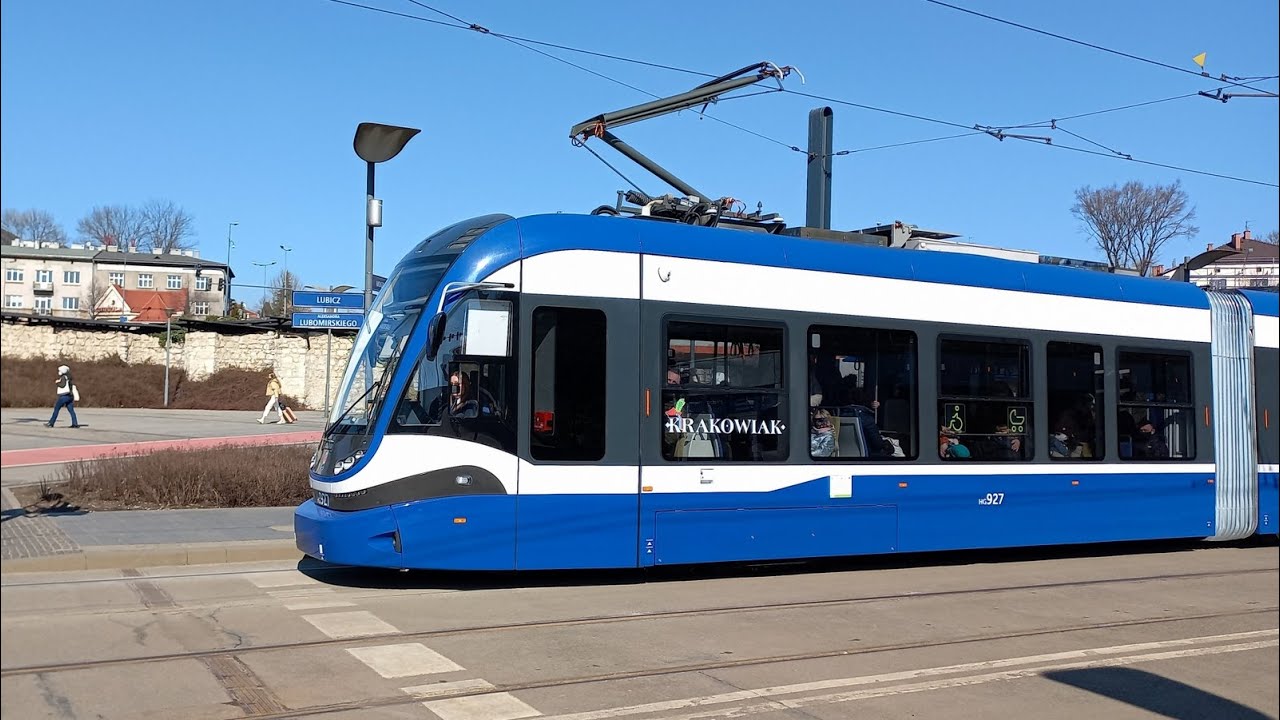 Trams in Krakow, at Rondo Mogilskie (13.03.2022)
