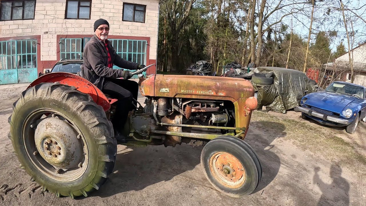 Benzynowy traktor Massey Ferguson 35 i bombowy warsztat Jarka / Sołtys odwiedza znajomego.