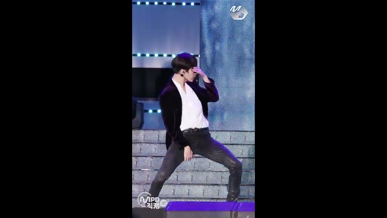 [MPD직캠] 방탄소년단 슈가 직캠 '피 땀 눈물(Blood Sweat & Tears)' (SUGA FanCam) | @MCOUNTDOWN_2016.10.27