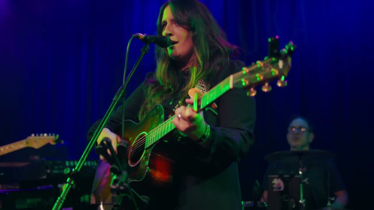 Laura Brino - Five Alarm Fires (Live at Cult Classic)