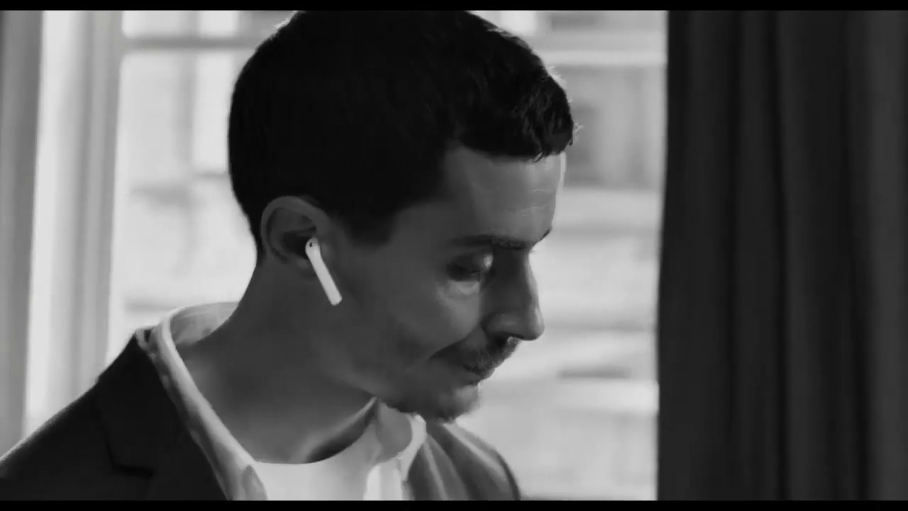 AirPods &ndash; Bounce &ndash; Apple