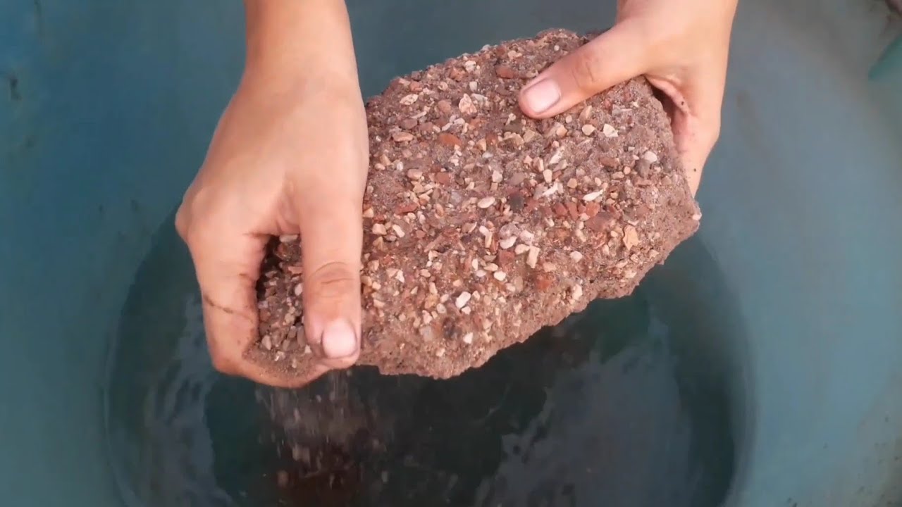 Brown gritty grainy bars crumbling in water+dry floor ASMR crumbling video 🤤😴💯💦