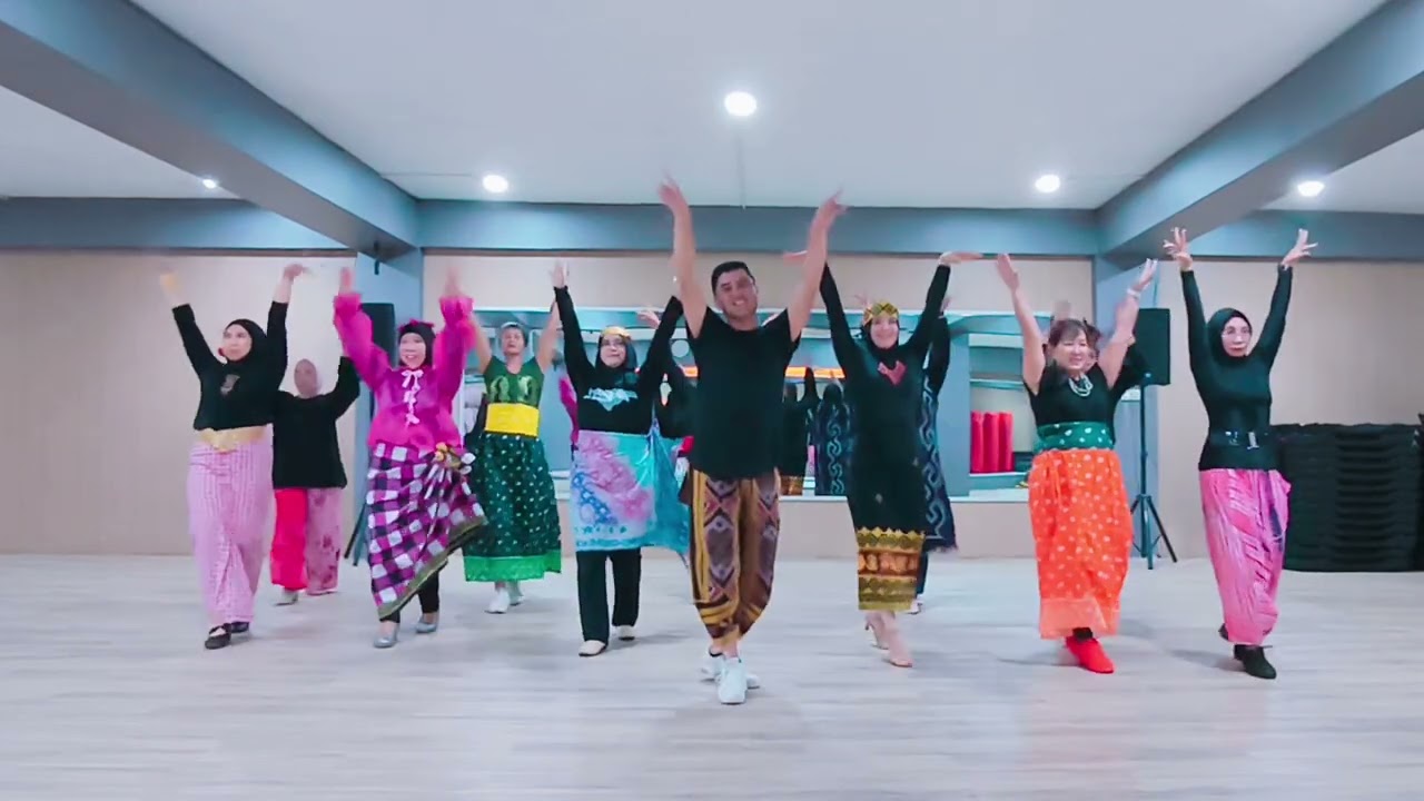 Paris Barantai - Line Dance / Demo : Okami Studio Palembang 