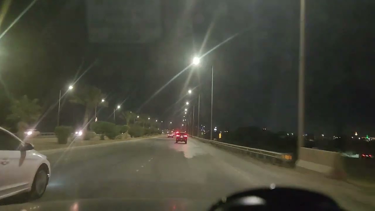 الطريق إلى مزارع الإبل على طريق السيل في الطائف