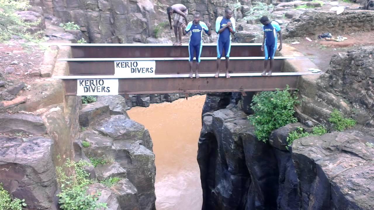 Cheploch Gorge Divers Kerio Valley Do their Dives in a crazy canyon!!