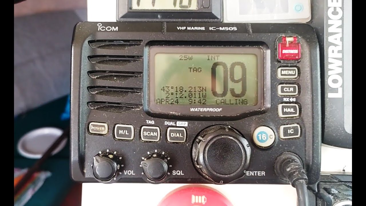 Radio VHF; llamadas DSC, requerimiento de posicion, barco a barco.