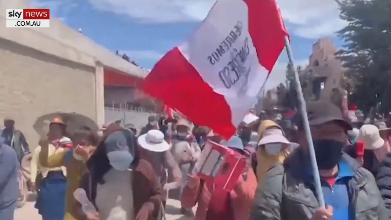 Peru airport closes amid ongoing protests