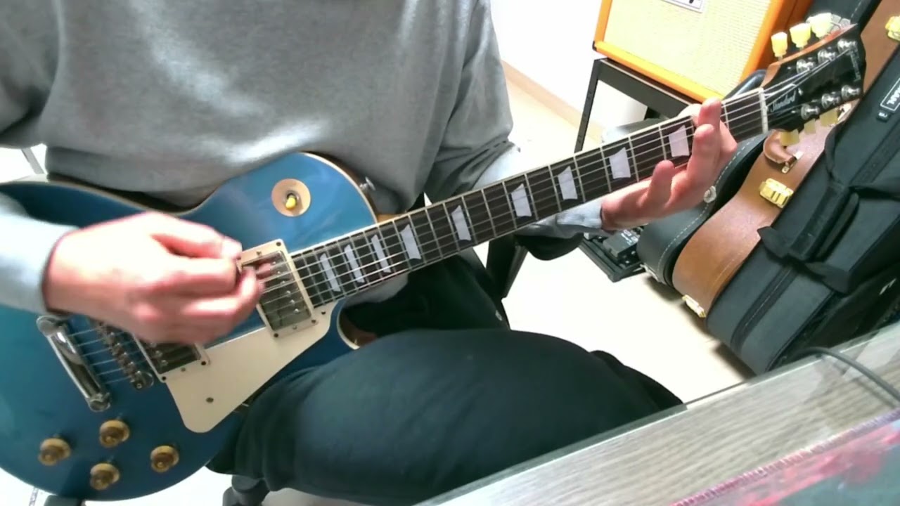 Whitesnake - Still of the night guitar solo (Gibson Les Paul VS Musicman Majesty Comparison)