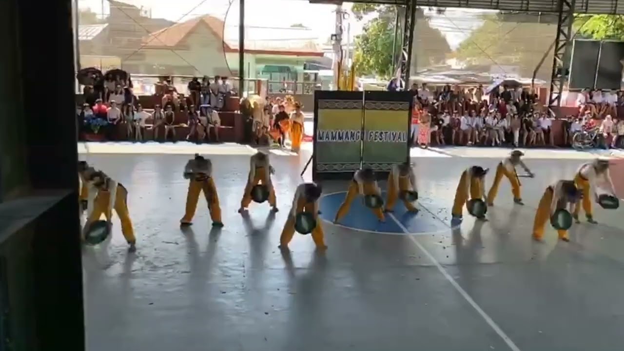 9 donne MAMANGI FESTIVAL dance performance