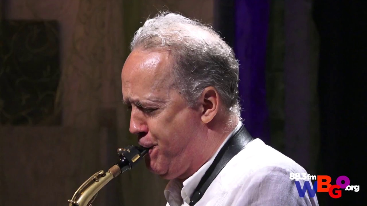 Ted Nash and Gary Versace perform 
