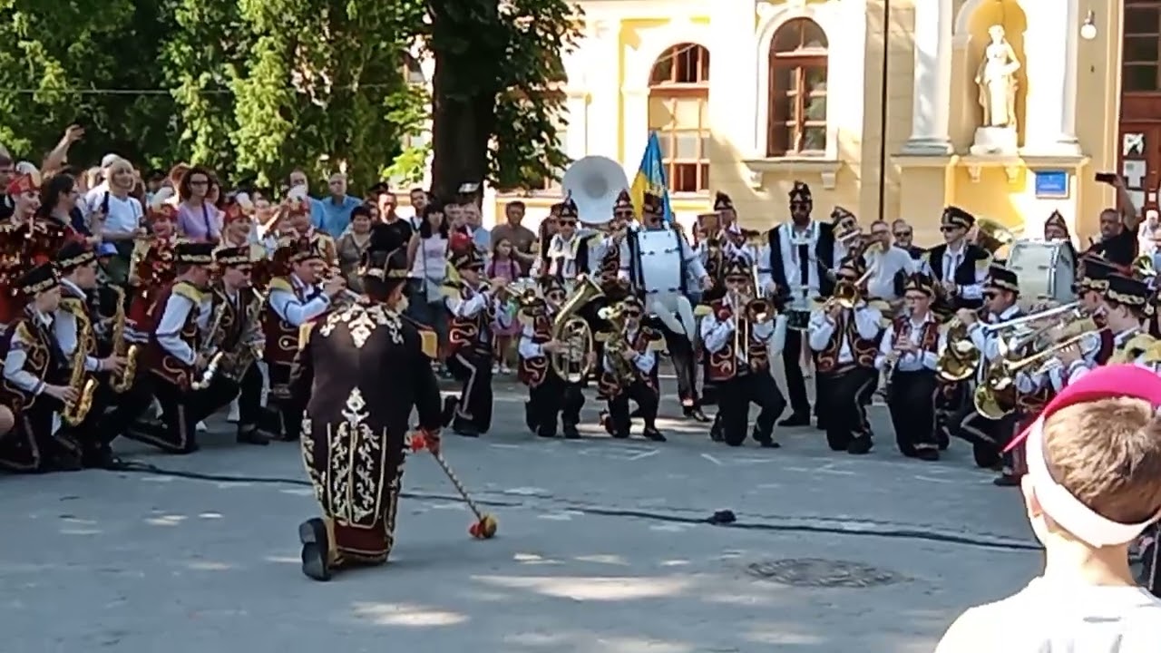 Парад оркестрів у Львові, 26.06.2022. Стрийський парк. Despasito.